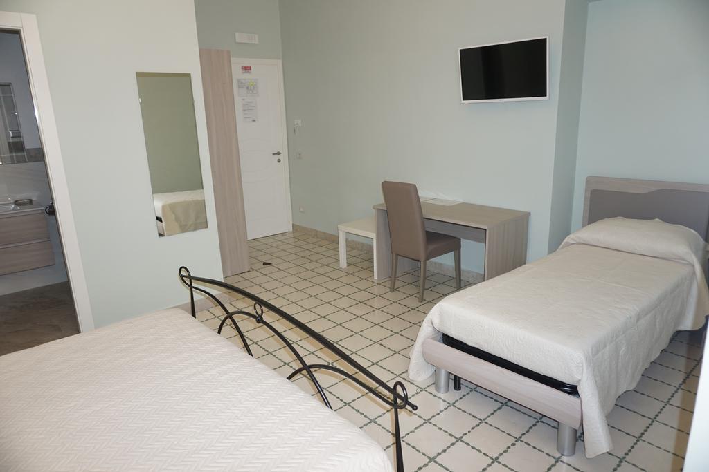 Residence Stendhal Guest House Civitavecchia Dış mekan fotoğraf