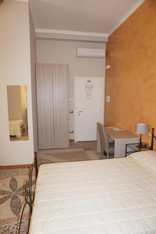 Residence Stendhal Guest House Civitavecchia Dış mekan fotoğraf